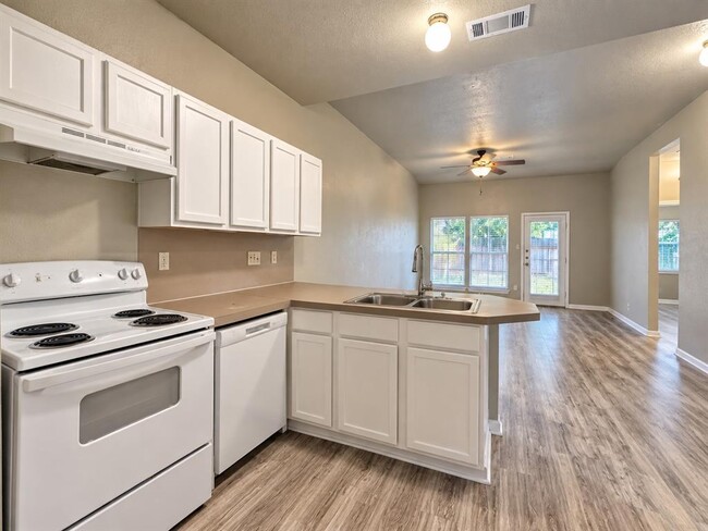 Photo - 1235 Armadillo Rd