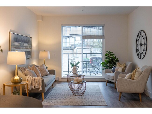 Building Photo - 15775 Mountain View Dr