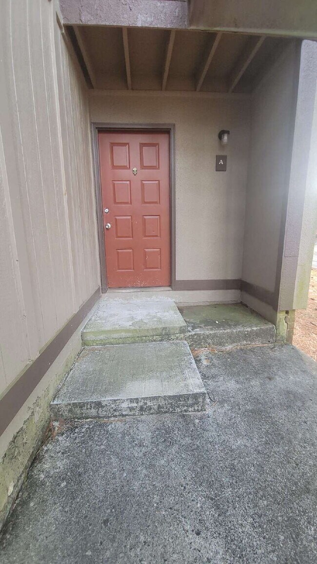 Photo - 906 Candlewood Dr NW Unit Apt A