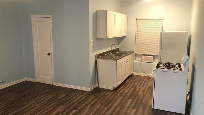 Photo - 817 5th Ave N Unit 9