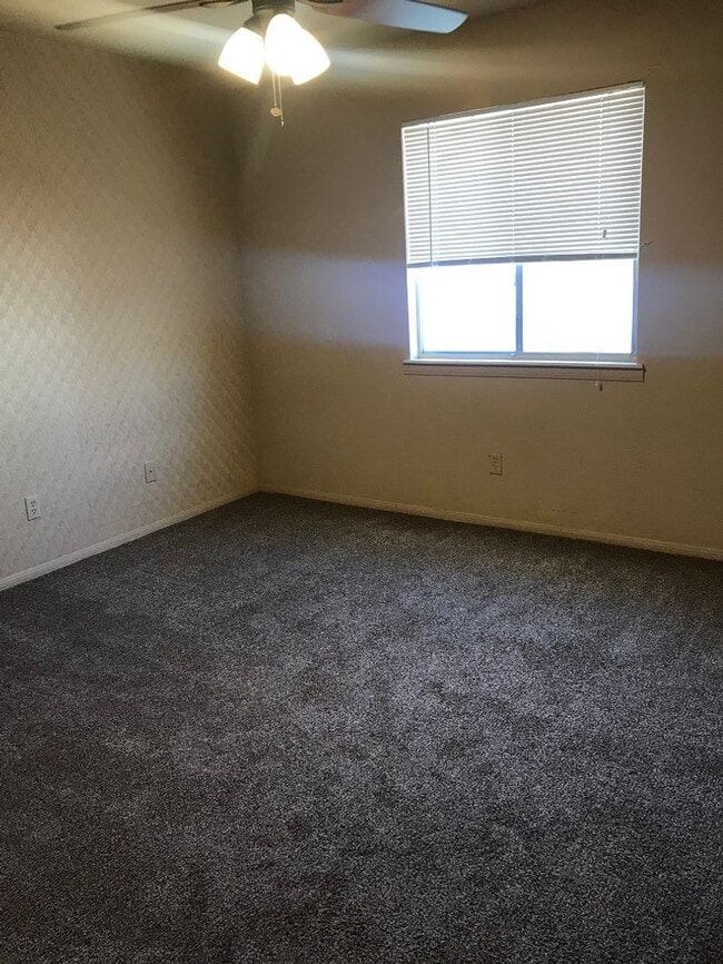 Photo - Spacious Home For RENT: 3 Bed / 2 Bath, Fenced in yard + 2 Car Garage!  MOVE IN READY!