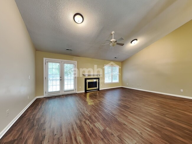 Photo - 4408 Eagle Rock Rd