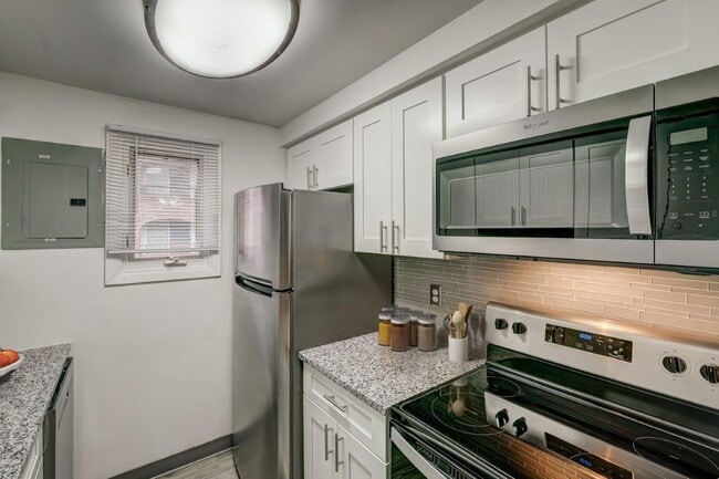 Raintree Island Apartment Homes
