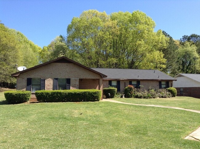 Building Photo - ST. ANDREWS CT - 101/103 Unit 101