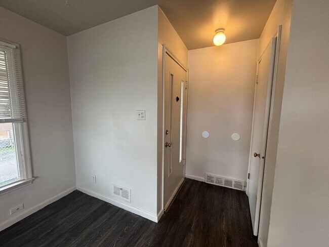 732-742 W Wasatch St