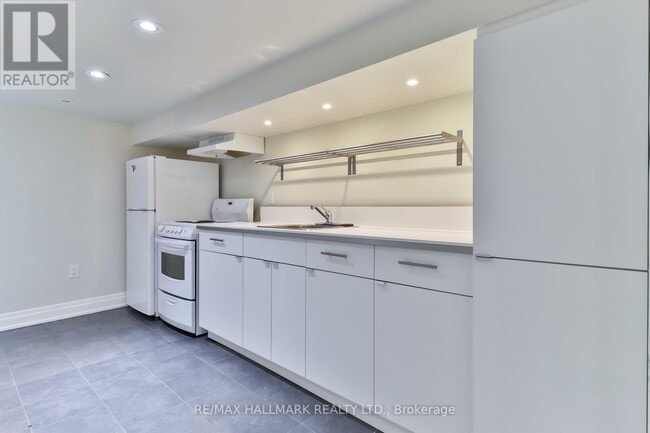 Photo - 281 Symington Ave