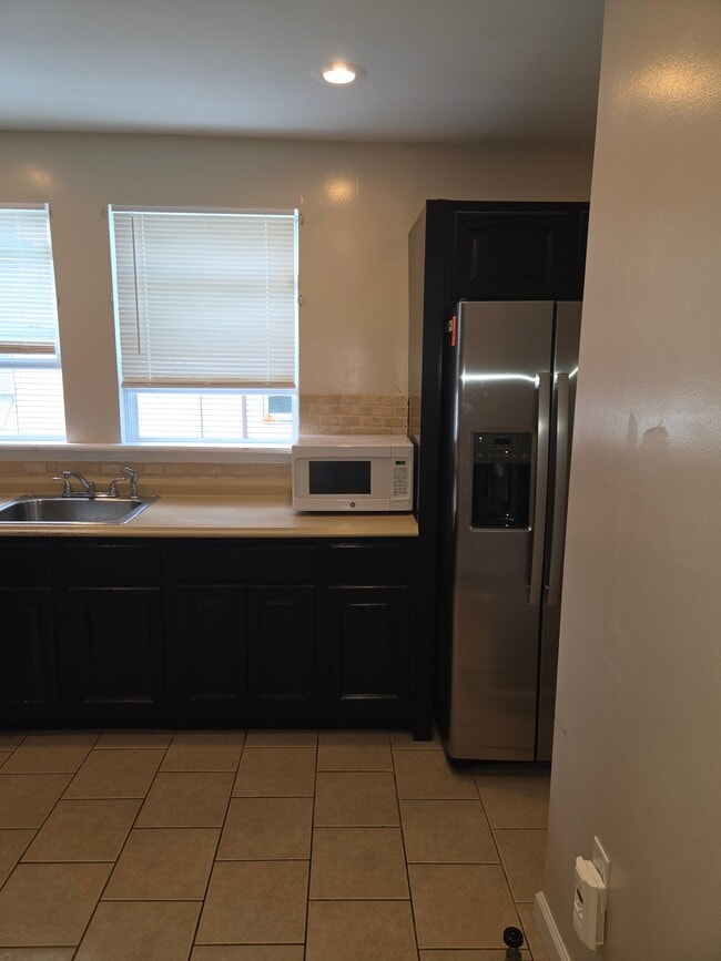 Photo - 48 Hazelwood Ave Unit Apt 1