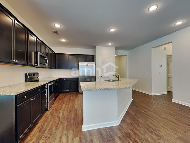 Photo - 391 Southwilde Way