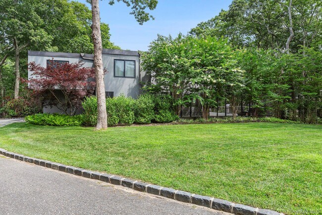 Photo - 6 Woodland Way