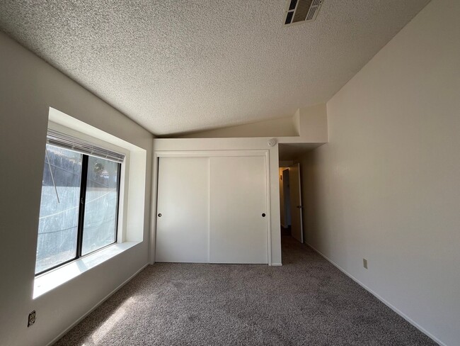 Photo - 309 Oak Meadow Ln