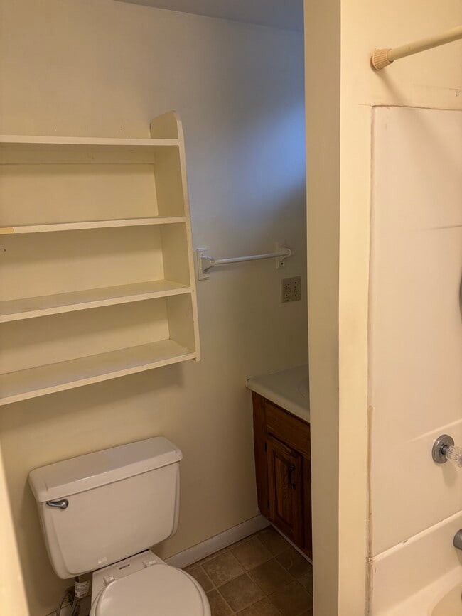 Photo - 222 W 4th St Unit 2