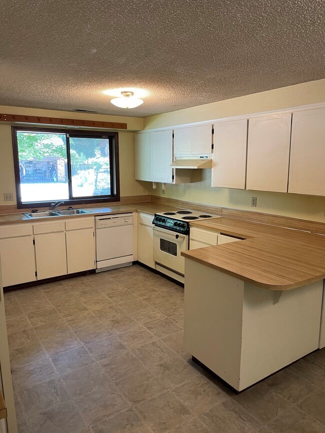 Photo - 3605 NW Tyler Pl