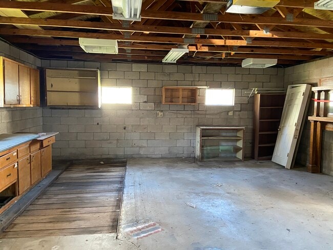 Photo - 216 Seminary Ave Unit Garage