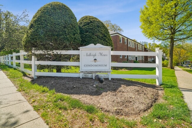 Photo - 349 Bloomfield Ave Unidad 53 Rental