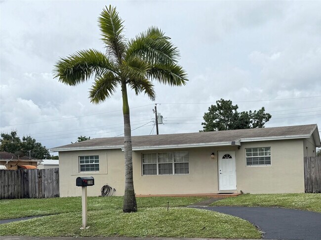 Photo - 330 N 65th Way