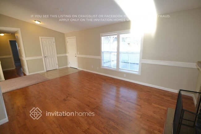 Photo - 569 E Wigeon Way