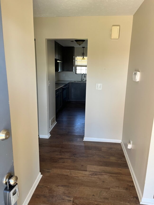 Photo - 1014A Windview Pl
