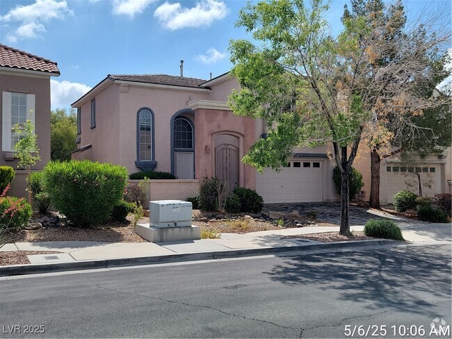 Building Photo - 2248 Summer Home St
