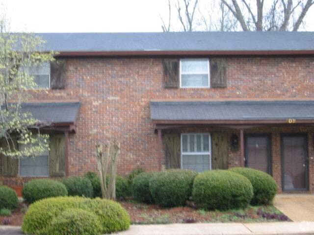 Building Photo - 102 Country Club Dr Rental