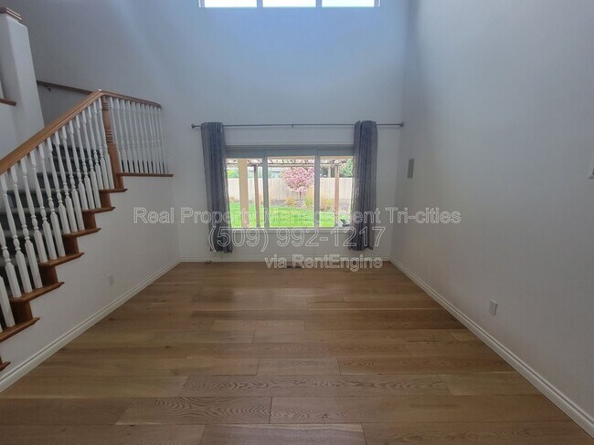 Photo - 1209 Vintage Ave