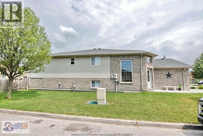 Photo - 1526 Highnoon Dr