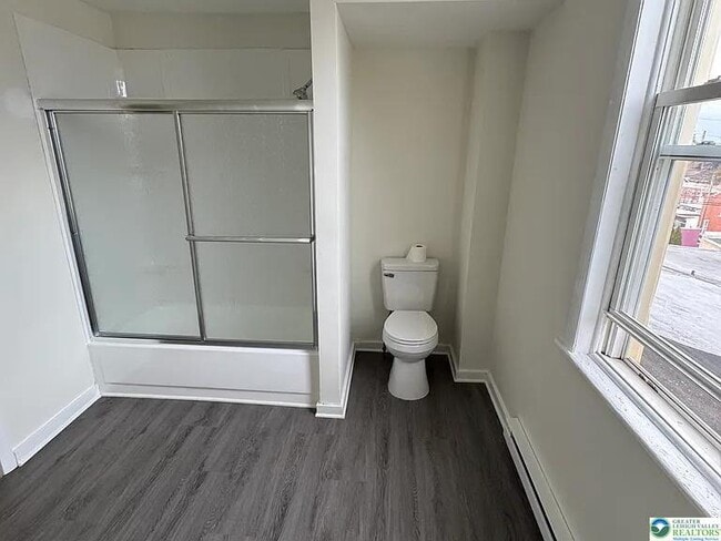 Photo - 1209 Mechanic St