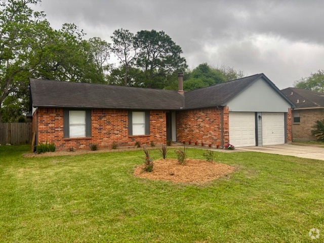 Building Photo - 312 Forest Hills Dr Rental