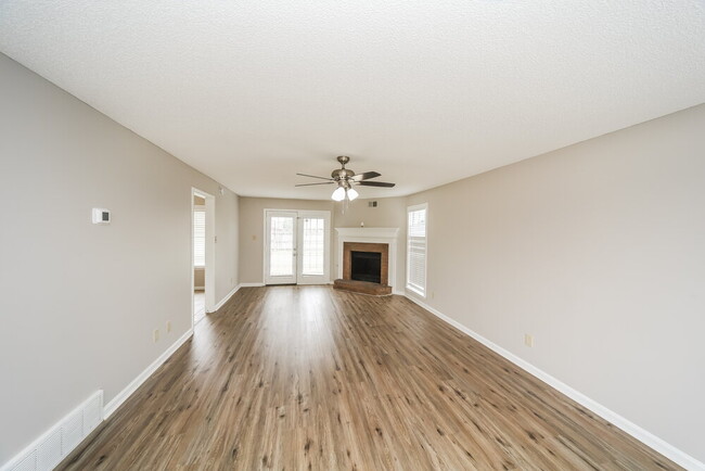 Photo - 4320 Whispering Bend Cove N
