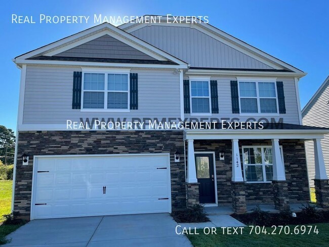 Luxury 4 Bedroom 2.5 Bath Home in Charlotte! - Luxury 4 Bedroom 2.5 Bath Home in Charlotte!