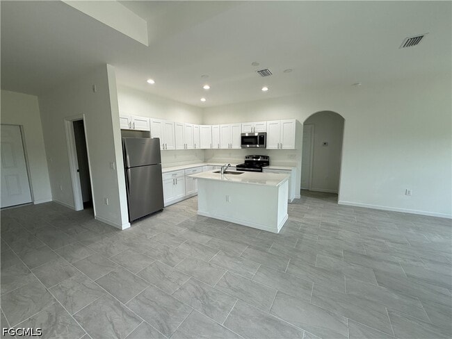 Photo - 2809 Darlene Pl
