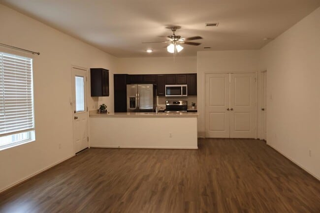 Photo - 117 Galaxy Wy