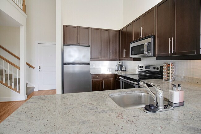 Photo - 909 Usher St Unidad ID1395348P