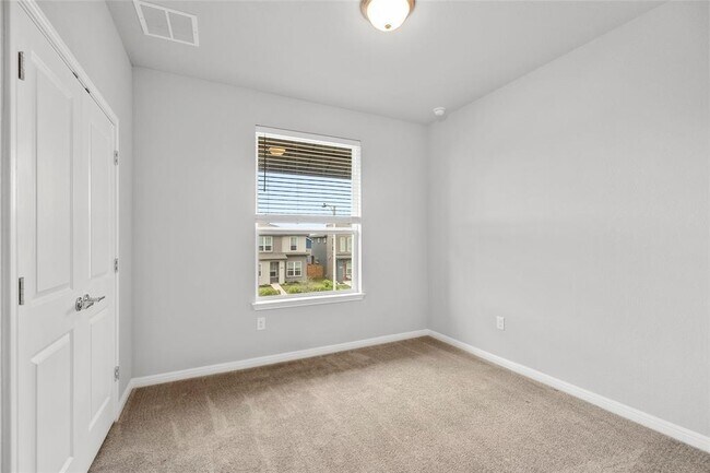 Photo - Baythorne Dr