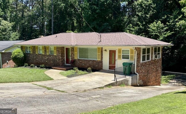 Building Photo - 2712 Sherlock Dr Unit B