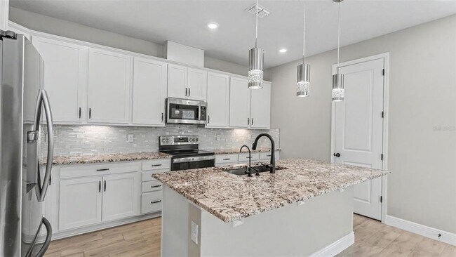 Photo - 6265 Dolostone Dr