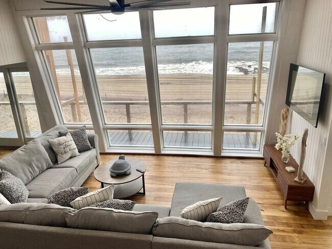 Photo - 240 Wilmot Rd