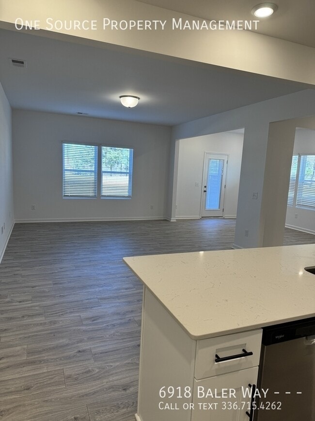 Photo - 6918 Baler Wy