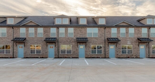 Photo - The Henry Place Luxury Townhomes For Rent!