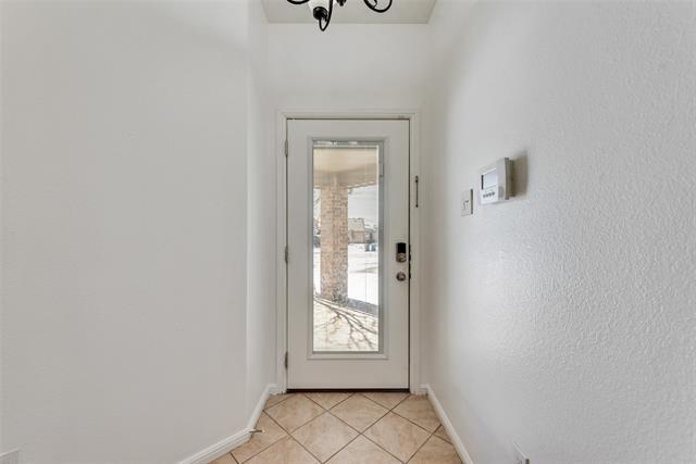 Photo - 328 Foxhunter St