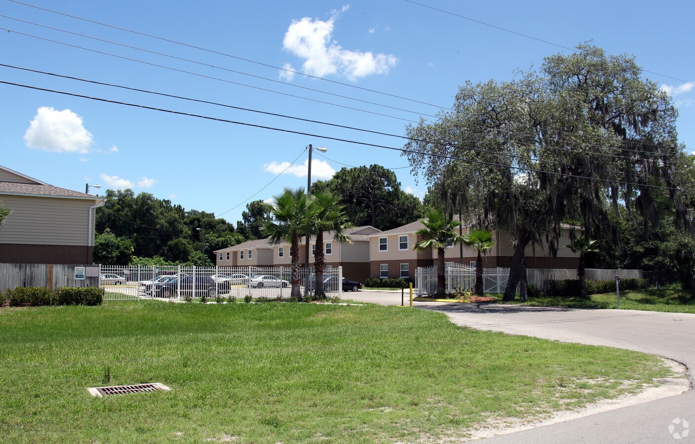 Golden Glade Apartments - Golden Glade Apartments