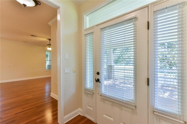 Photo - 3 BR/2 BA HOME - WOODFIELD CROSSINGS