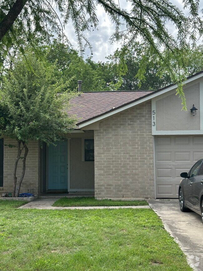 Building Photo - 513 Riverside Dr Rental