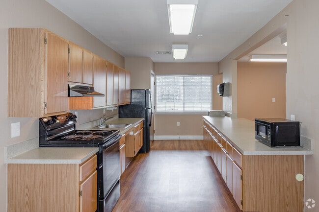 Community Room Kitchen - River Run