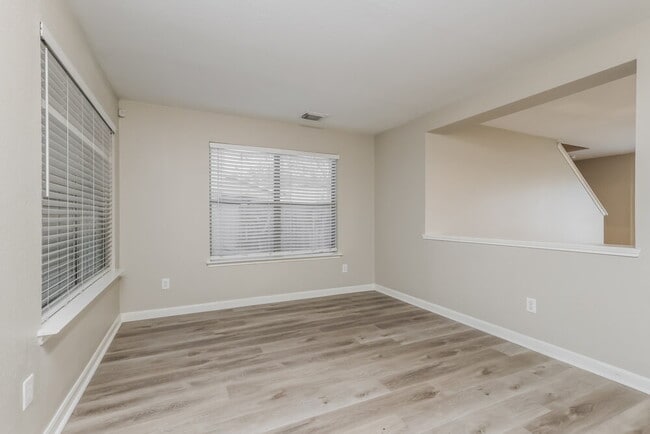 Photo - 15602 Clarks Fork Ct