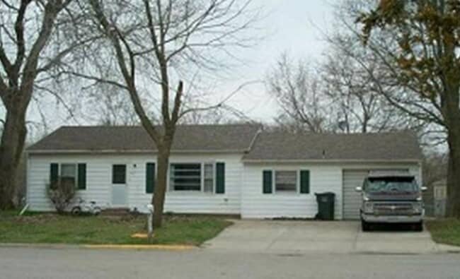Building Photo - 3 Bedroom home in SE Ames - Easy commute to ISU