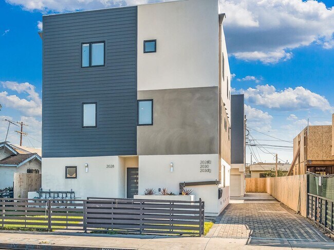 Photo - 2030 Hauser Blvd Townhome