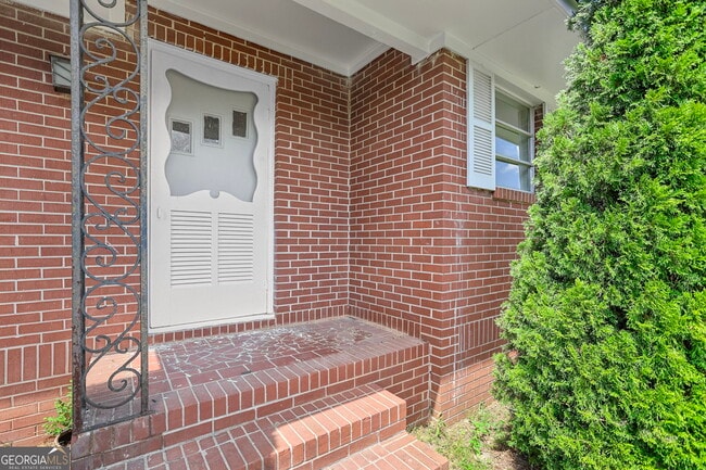 2700 Sharpsburg McCollum Rd