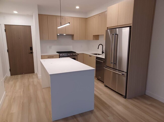 Photo - 2771 Montrose Ave Unit #209