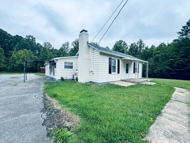 Photo - Campbell County Home on Large Lot
