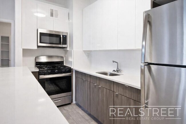 Photo - Renovated 1 BED in North Crown Heights Unit 1A